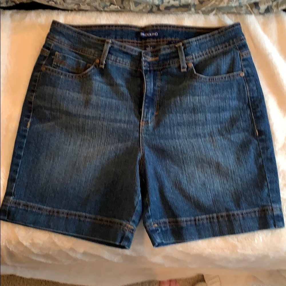 Bandolino shorts